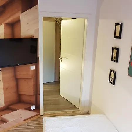 Am Geiseltalsee Apartment